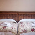 Cal Giral Ii 3*