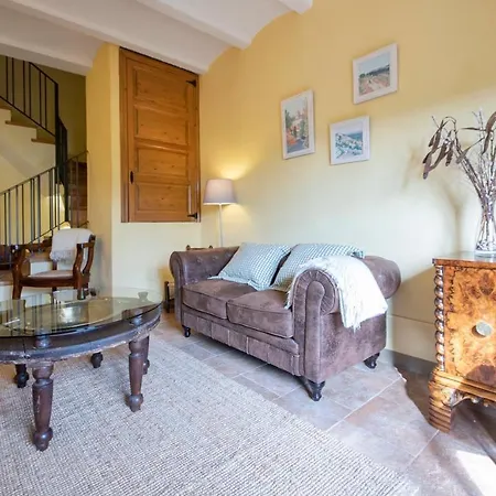 Cal Giral Ii Bed & Breakfast