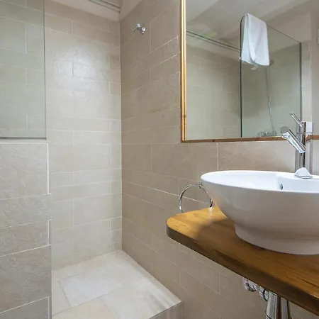 Cal Giral Ii 3*