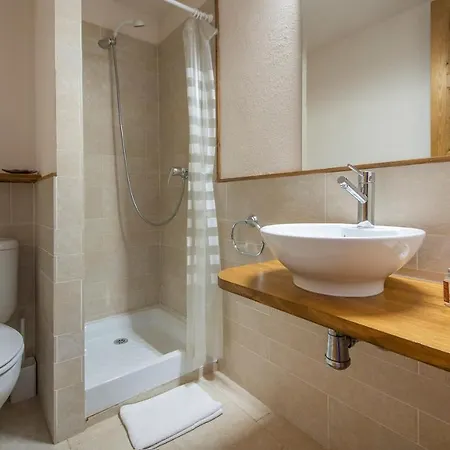 Cal Giral Ii 3*