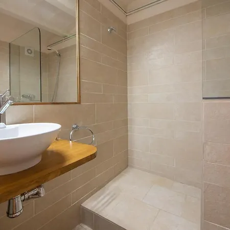 Cal Giral Ii 3*